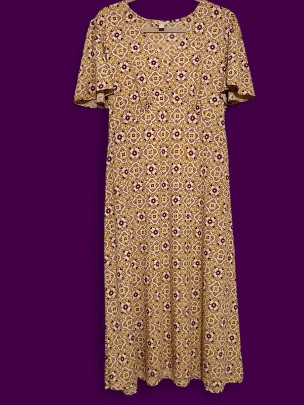 The prettiest Cato midi dress!